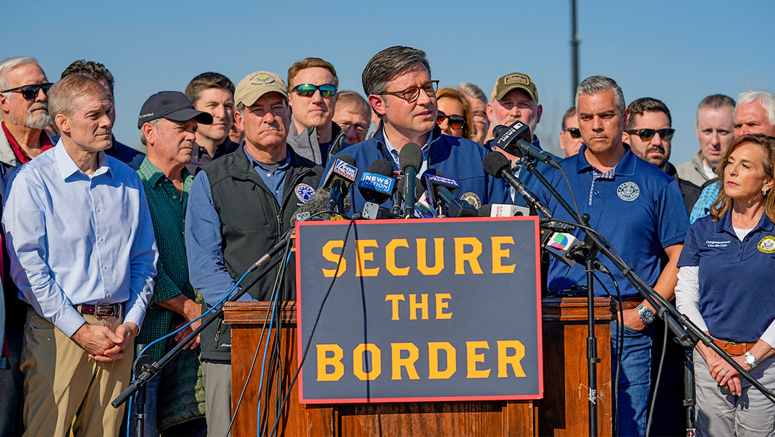 Líder de la Cámara de Representantes de EE.UU.: Crisis en la frontera con México es culpa de Biden