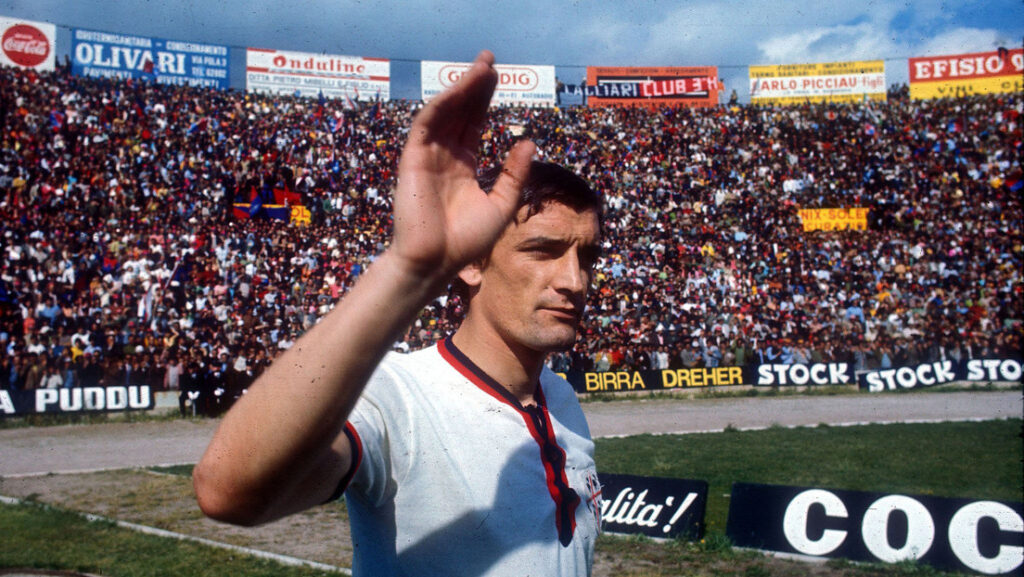 Muere Gigi Riva, máximo goleador de la selección italiana