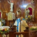 Obispo en Perú reta al Vaticano y dice que bendecir a parejas homosexuales es un "horrendo sacrilegio"