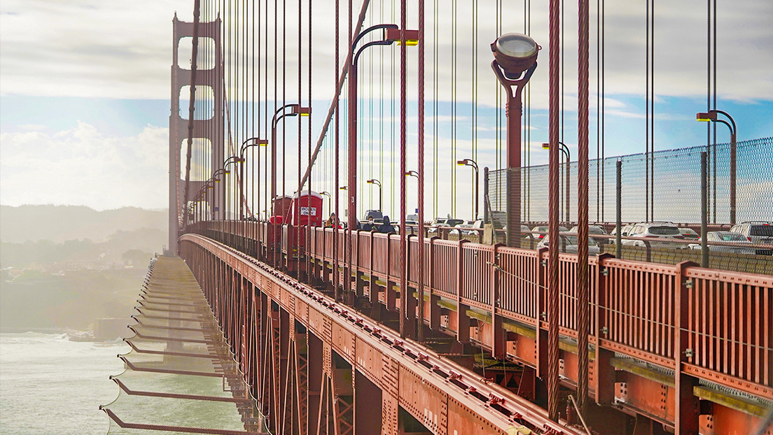 San Francisco instala redes para detener los suicidios en el puente Golden Gate