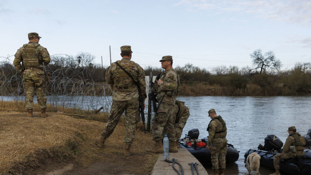 Texas no concederá acceso a su zona fronteriza ni permitirá que la conviertan en un "puerto de entrada ilegal"