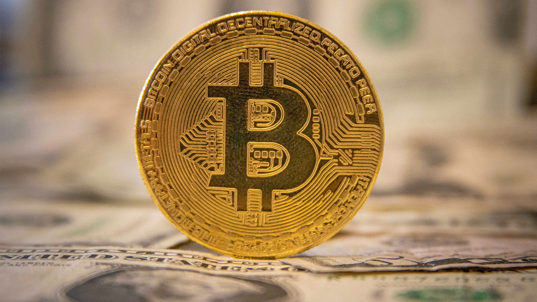 Bitcóin alcanza los 50.000 dólares por primera vez desde 2021