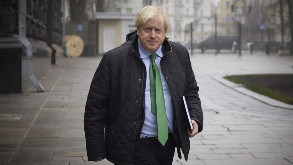 Boris Johnson pidió un millón de dólares para conceder una entrevista, dice Tucker Carlson