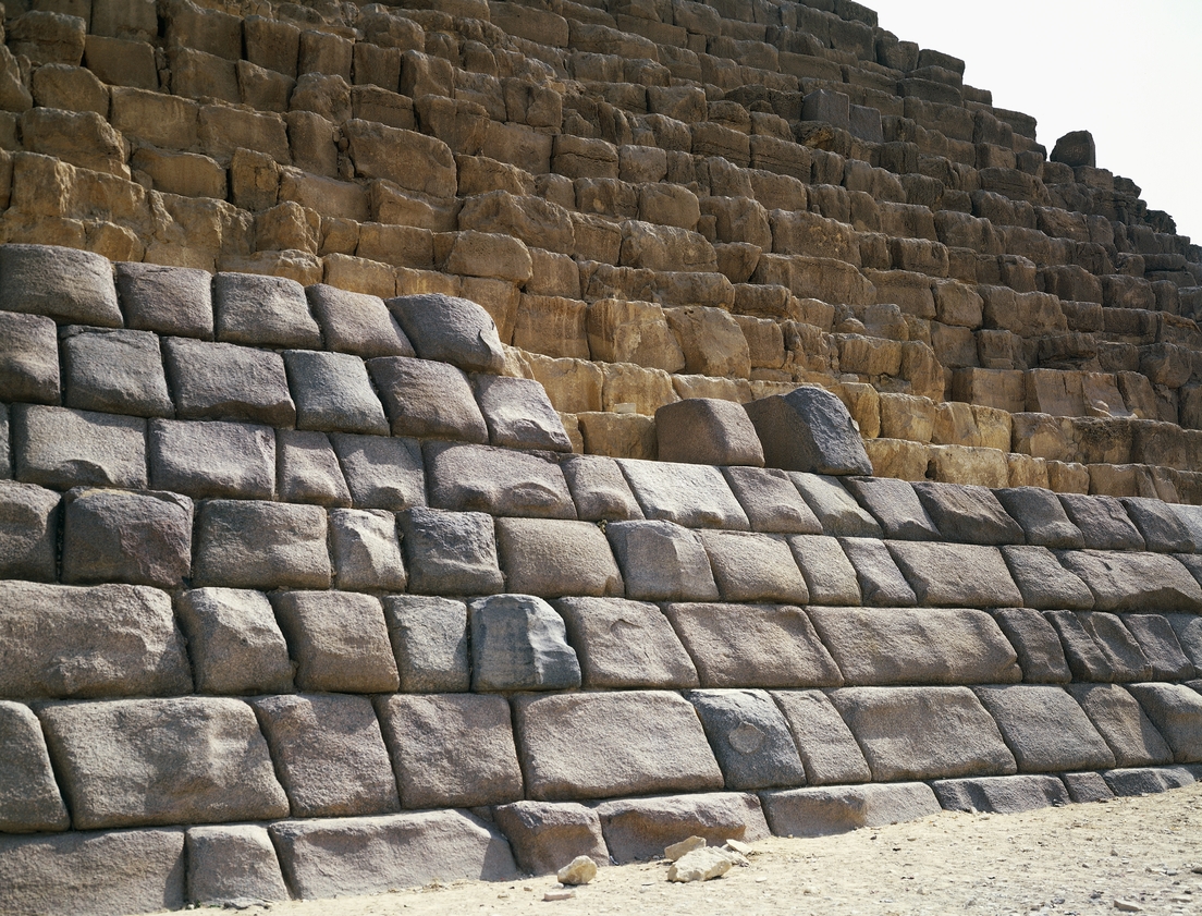 Egipto suspende el 'proyecto del siglo' con el que se pretendía restaurar una de las pirámides de Guiza