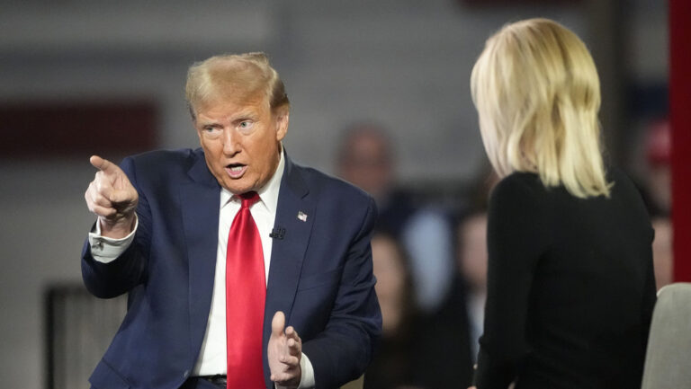 Trump sobre Rusia: "Derrotaron a Hitler, derrotaron a Napoleón. Son una máquina de guerra"