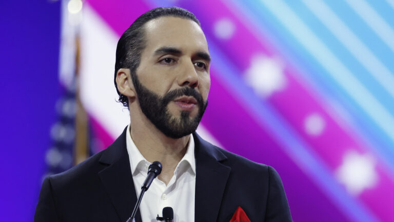 Victoria total: el bukelismo arrasa en las municipales de El Salvador