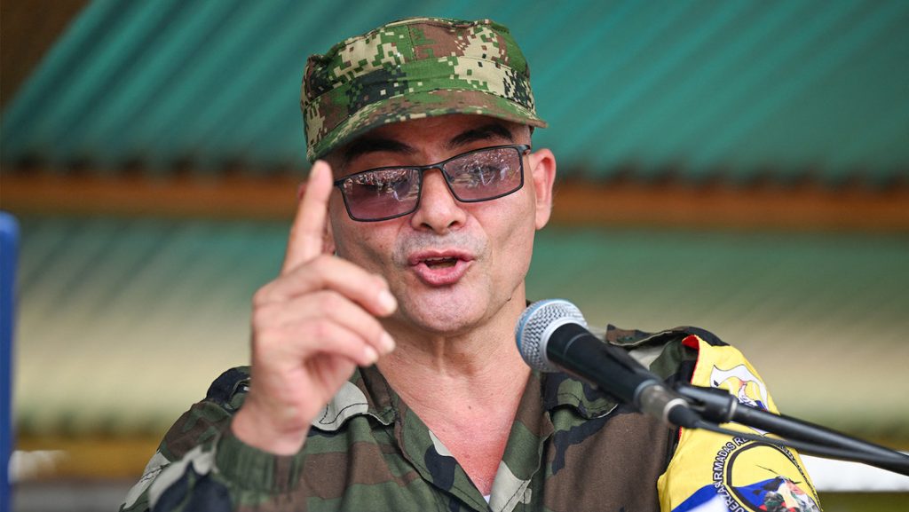 Disidentes de las FARC piden a la población alejarse de batallones y policías por posibles ataques