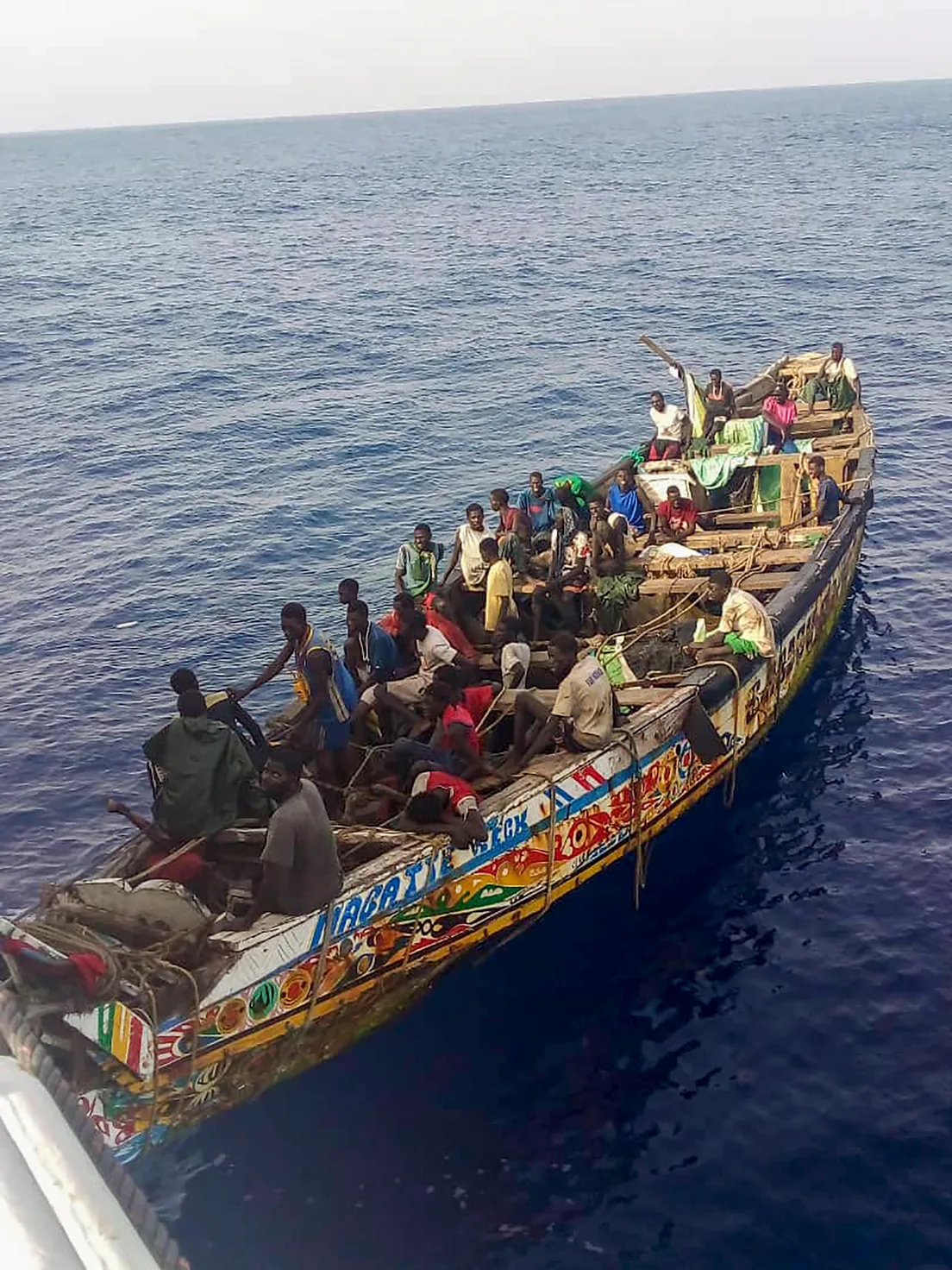 De África a Brasil: El trágico destino de 25 personas en una patera a la deriva