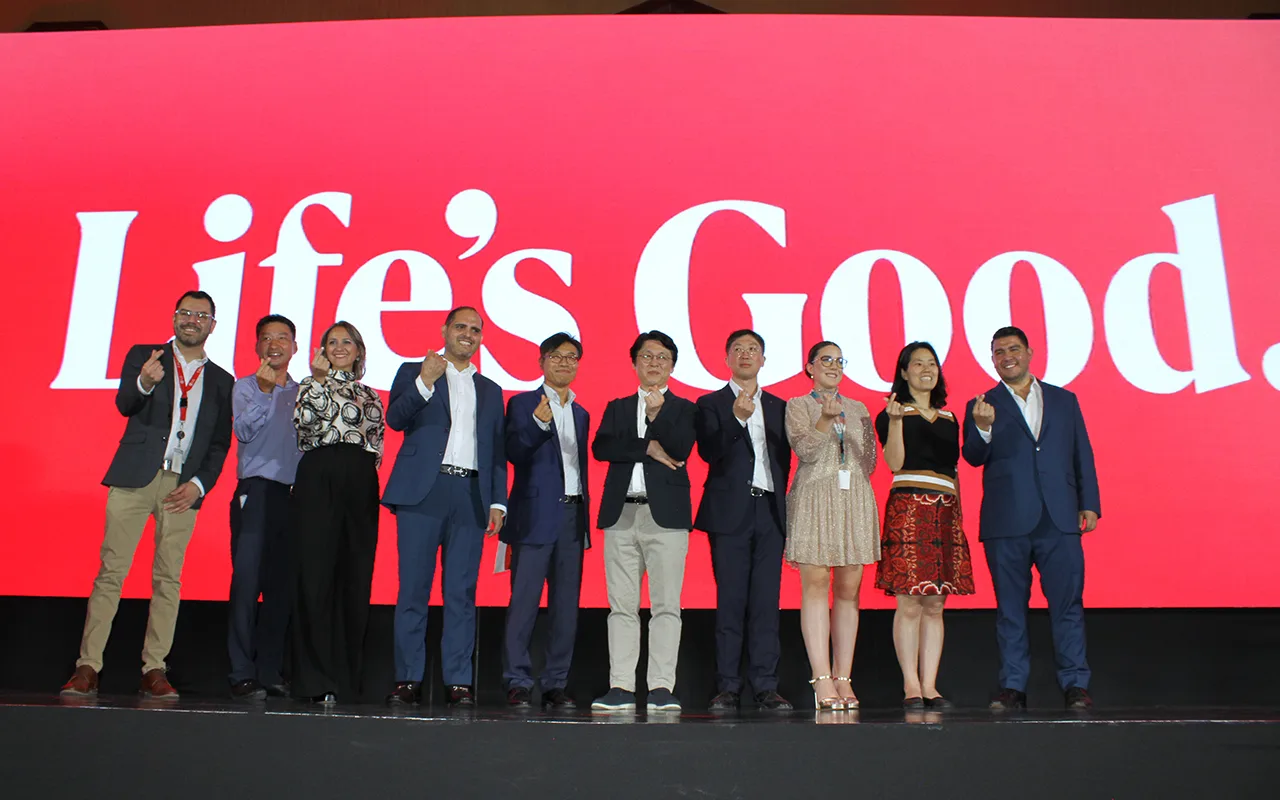 LG presentó sus innovaciones en la noche ¨Life´S Good¨: Reinventando El Futuro LG presentó sus innovaciones en la noche ¨Life´S Good¨: Reinventando El Futuro