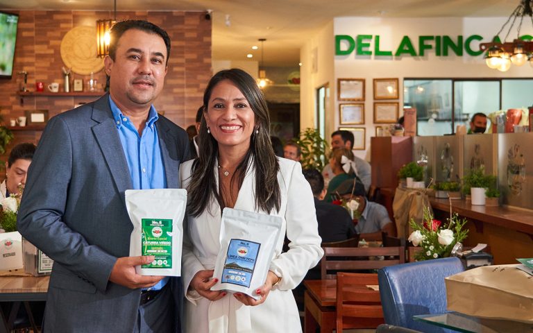 DeLaFinca Coffee celebra 8 años de trayectoria y presenta su reserva especial Colección No.8