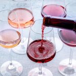 Una página web promete vino gratis en la letra pequeña y pasa esto