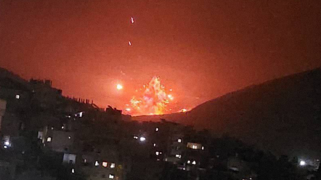 Varias explosiones continuaron tras ataque israelí.