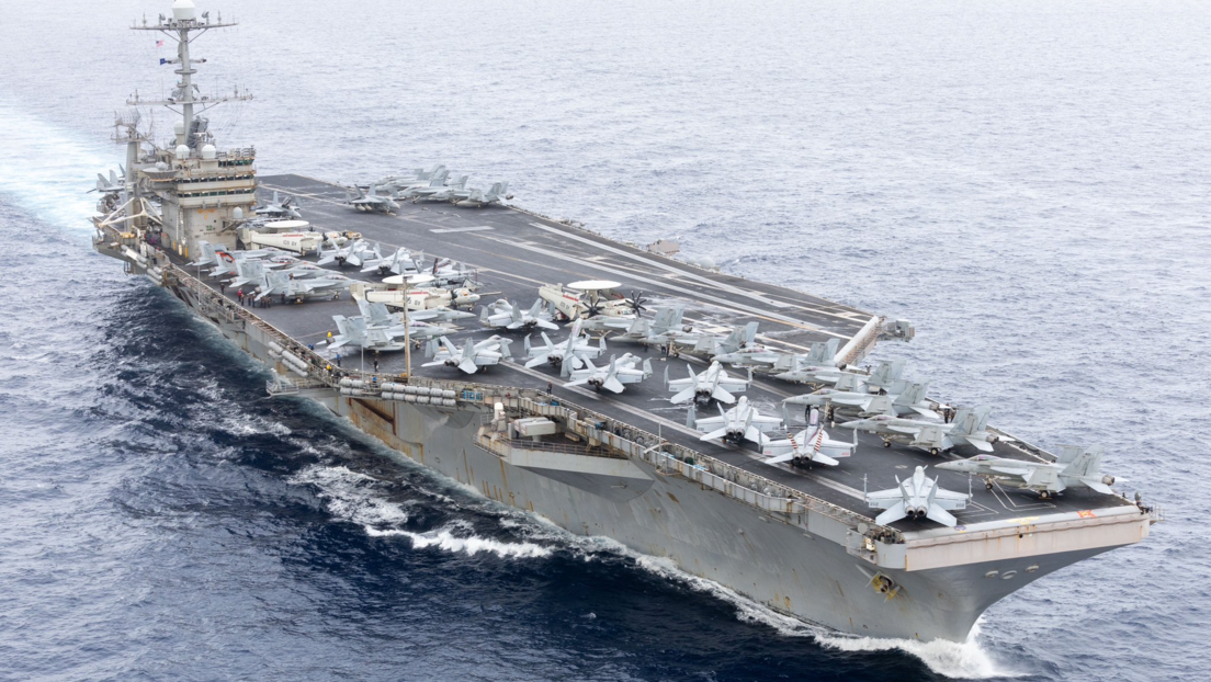 El portaviones estadounidense USS Harry S. Truman