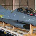 Uno de los 25 aviones F16 adquiridos por el Gobierno de Argentina en la base aérea de Tandil, provincia de Buenos Aires.
