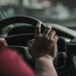 Vías no aptas ¿nos cubre el seguro de coche la asistencia si conducimos por ellas?