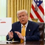 El presidente Donald Trump pronuncia un discurso en la Oficina Oval de la Casa Blanca en Washington, el viernes 7 de marzo de 2025. (Pool vía AP).
