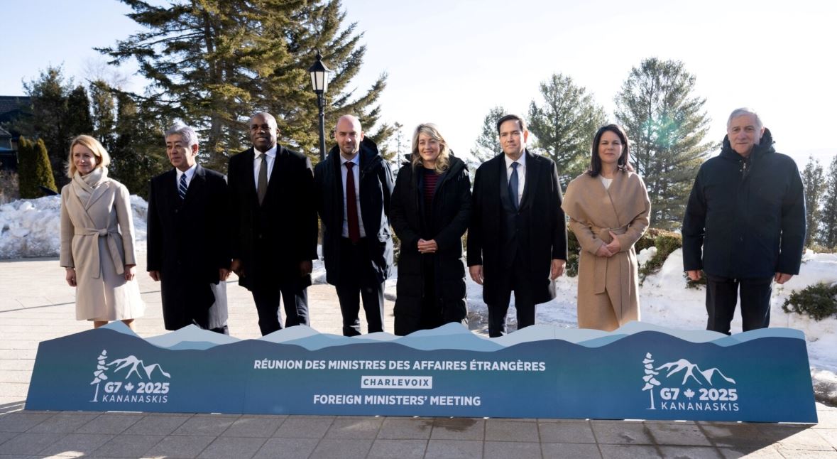 Los principales diplomáticos del Reino Unido, Canadá, Francia, Alemania, Italia, Japón y Estados Unidos reunidos en Charlevoix, Quebec, Canadá el 13 de marzo de 2025.