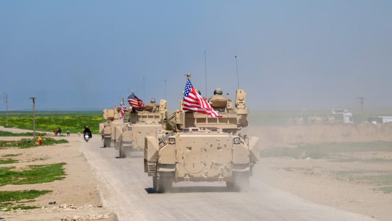 Imagen ilustrativa. Vehículos militares de EE.UU. en la provincia de Deir ez-Zor, Siria, el 13 de agosto de 2023