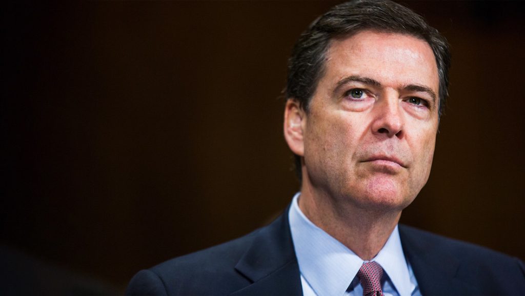 Exdirector del FBI James Comey.