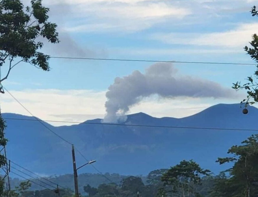 Volcán Rincón de la Vieja tras la erupción de hoy.