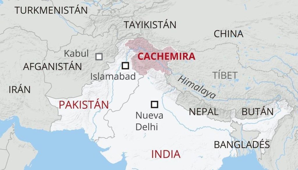 China se encuentra muy cerca de la India y Pakistán.