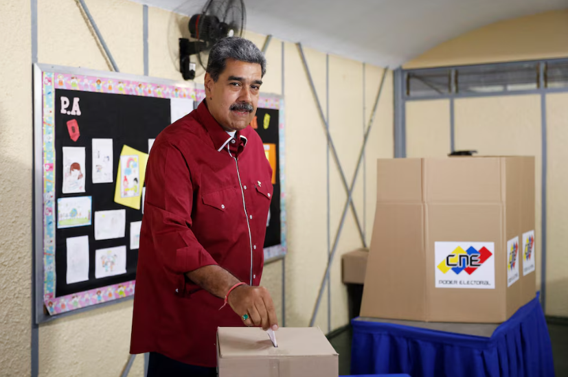 Maduro durante las votaciones.