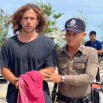 Daniel Sancho es escoltado a un tribunal de la isla de Koh Samui, Tailandia, 7 de agosto de 2023