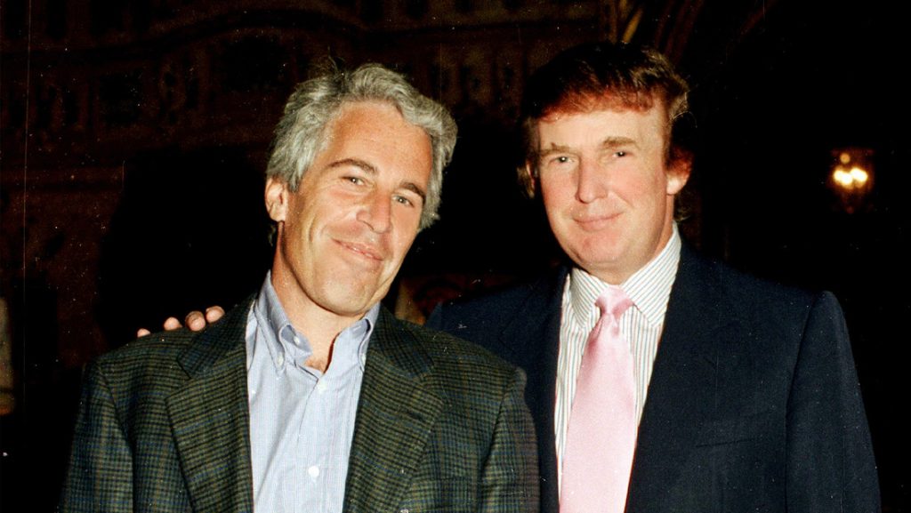 Foto de Trump con Epstein.