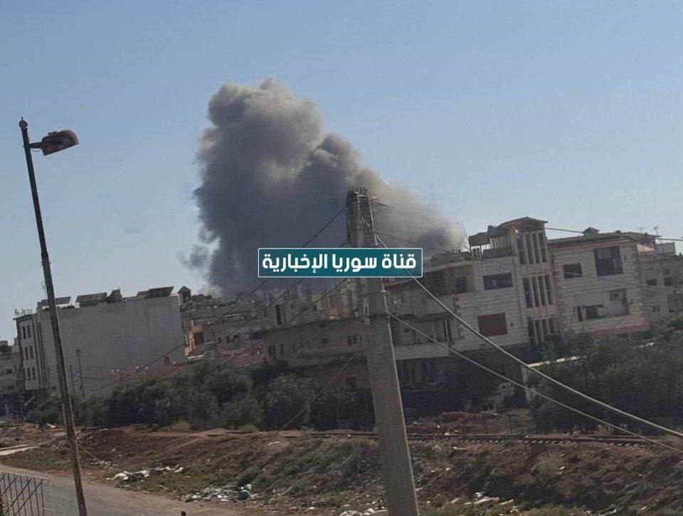 Imágenes de los ataques israelíes a la Brigada 132 en Daraa, a 30 km de la frontera.