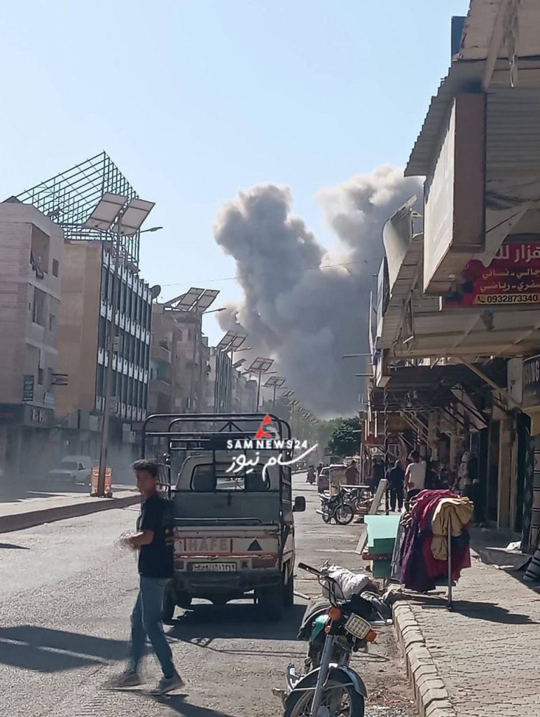 Imágenes de los ataques israelíes a la Brigada 132 en Daraa, a 30 km de la frontera.