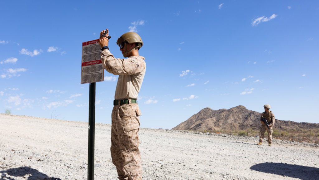 Soldados estadounidenses se instalan en el Área de Defensa Nacional de Yuma, Arizona, 4 de agosto de 2025.