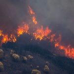 Incendio en una ladera de la montaña de Las Médulas, España, 12 de agosto de 2025.