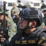 Un soldado venezolano con un fusil de asalto en un entrenamiento en San Cristóbal, Venezuela, el 13 de septiembre de 2025.