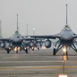 Cazas F-16V en una base aérea en Taiwán (China)