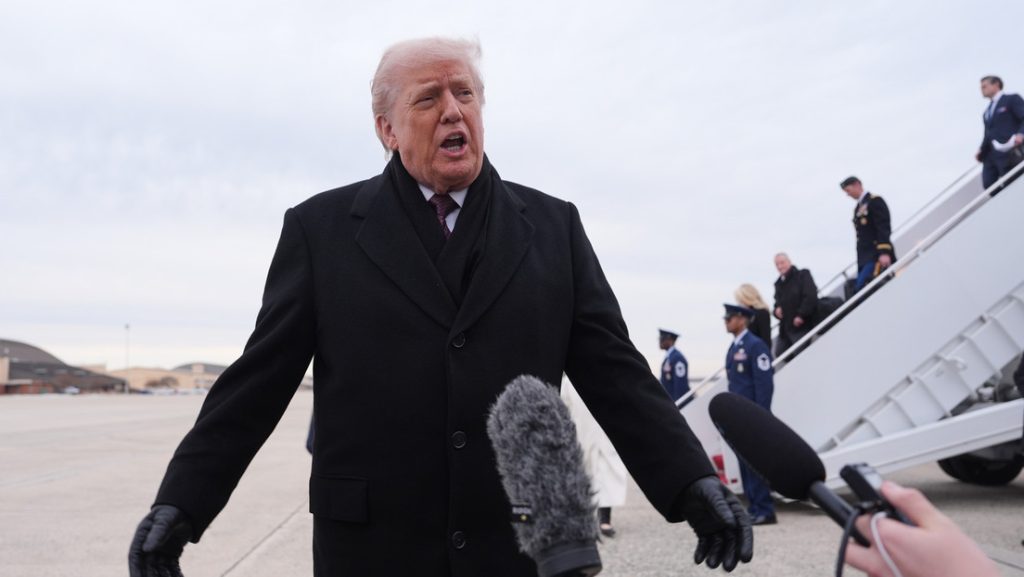 El presidente Donald Trump en la Base Conjunta Andrews, Maryland, 17 de diciembre de 2025