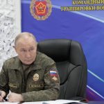 Putin firmó un decreto sobre el servicio militar obligatorio en 2026. Según el documento, se prevé el reclutamiento de 261.000 nuevos reclutas durante el año, reporta TASS.