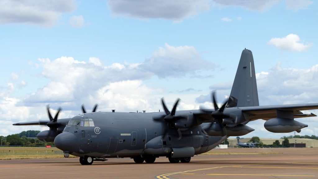 Hércules C-130.