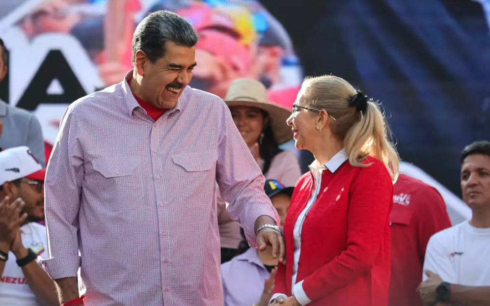 Nicolás Maduro, junto a la primera dama, Cilia Flores.
