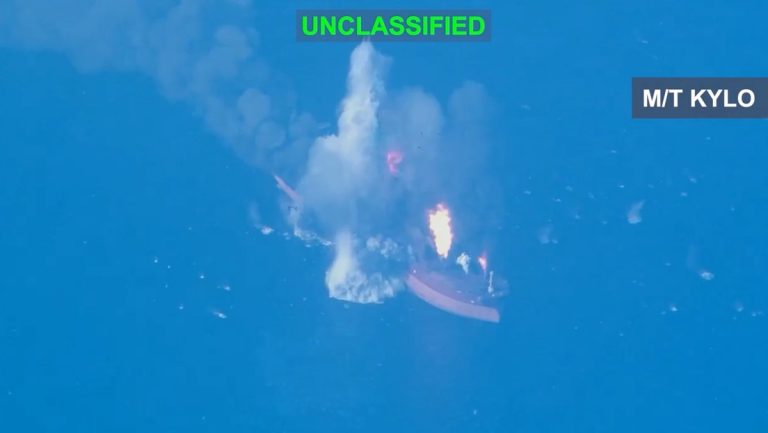 Secretario de Guerra de EE.UU. amenaza destruir la flota de petroleros de Irán